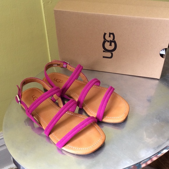UGG NIB “Mytis” Fushia Suede Sandals Size 6 - Picture 1 of 8